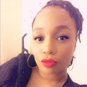 Meet your Posher, Asha